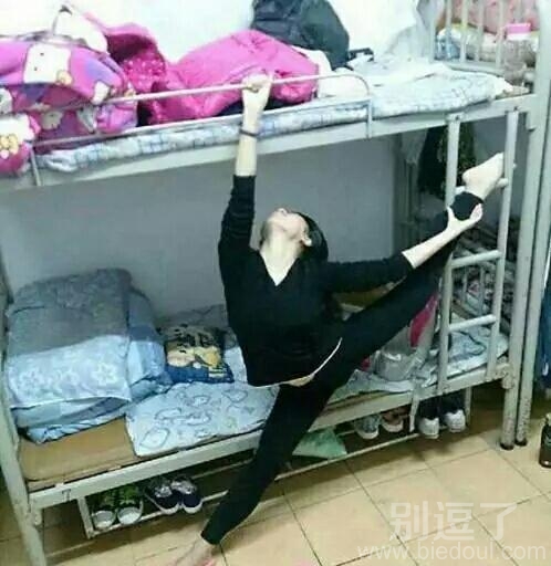 这样显得身材好吧 这样显得身材好吧