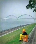 悟空好悲伤的背影 悟空好悲伤的背影