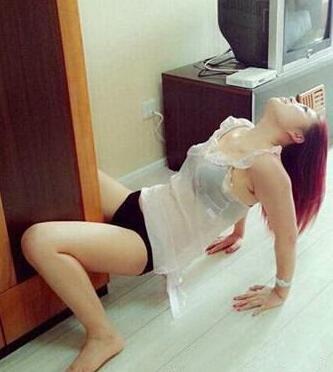 妹纸你这是闹哪样呢