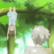 不得不说，妹子真的很厉害，能挂的这么稳