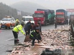 警察叔叔都哭晕了