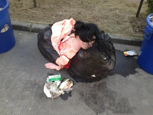 媳妇,晚上晚点回家。 媳妇,晚上晚点回家。