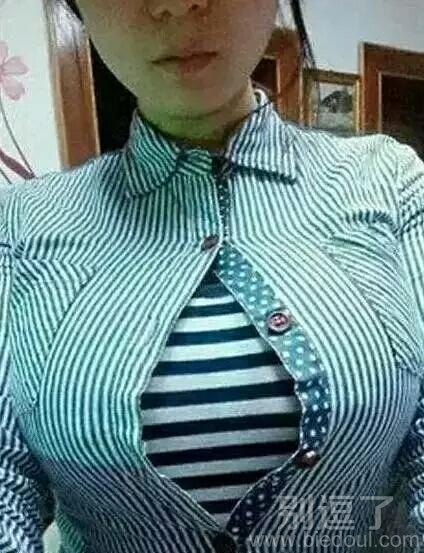 胸大妹子 的忧伤