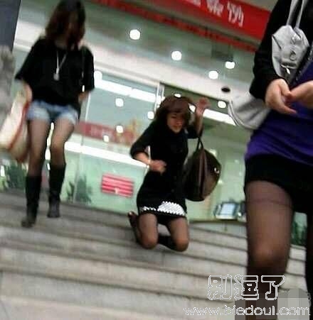 就这样扑街了!!! 就这样扑街了!!!