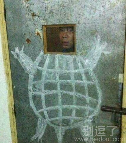 班主任都被你们玩坏了。 班主任都被你们玩坏了。