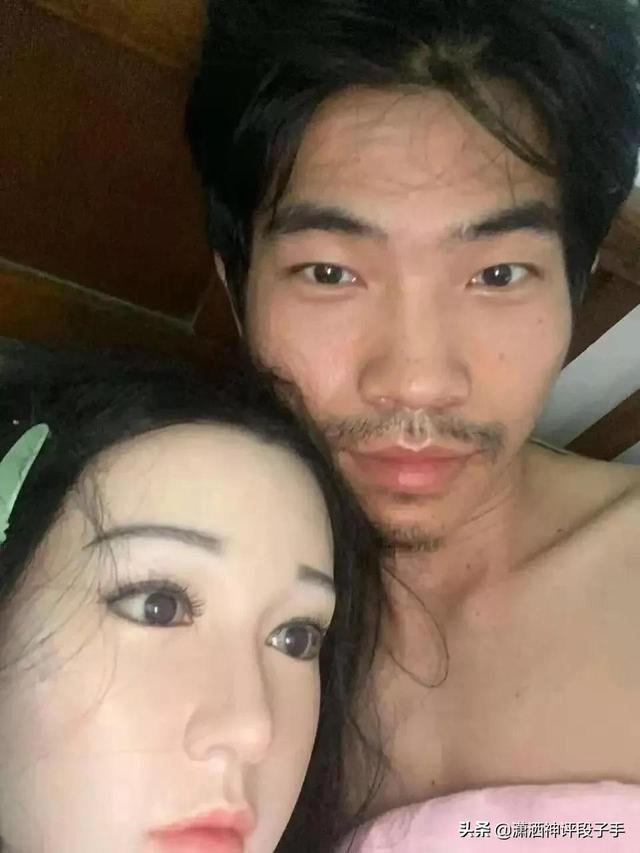 搞笑生活:我朋友买了条金链子,零下20℃非要光着膀子游泳 搞笑生活:我朋友买了条金链子,零下20℃非要光着膀子游泳