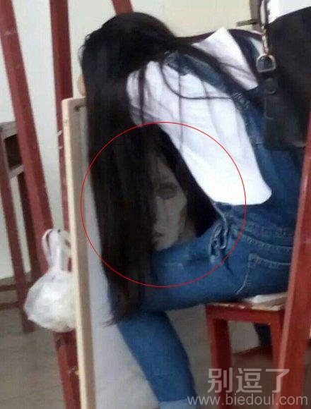 这是有人在偷窥吗?? 这是有人在偷窥吗??