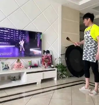 轻松一刻:很喜欢恋爱,有种掏心挖肺的感觉 轻松一刻:很喜欢恋爱,有种掏心挖肺的感觉
