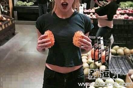 妹子你咋那么调皮呢 妹子你咋那么调皮呢