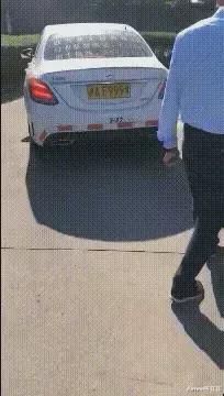 “一不小心把成人用品掉在...被大叔当众识破,怎么没地缝让我钻呢”!哈哈哈 “一不小心把成人用品掉在...被大叔当众识破,怎么没地缝让我钻呢”!哈哈哈