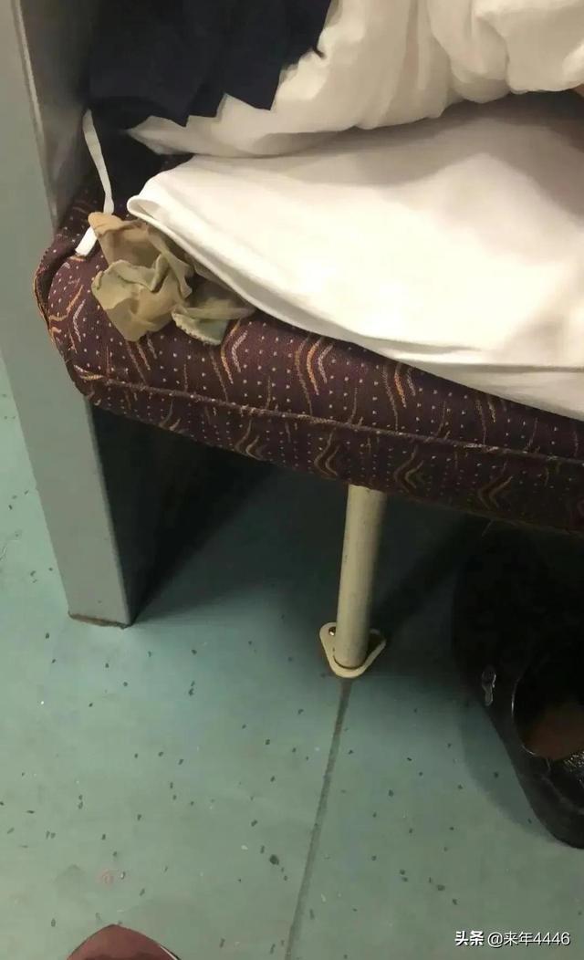 “追了一年的女友在我家洗完澡后,我陷入了沉思...”放弃吧哥们 “追了一年的女友在我家洗完澡后,我陷入了沉思...”放弃吧哥们