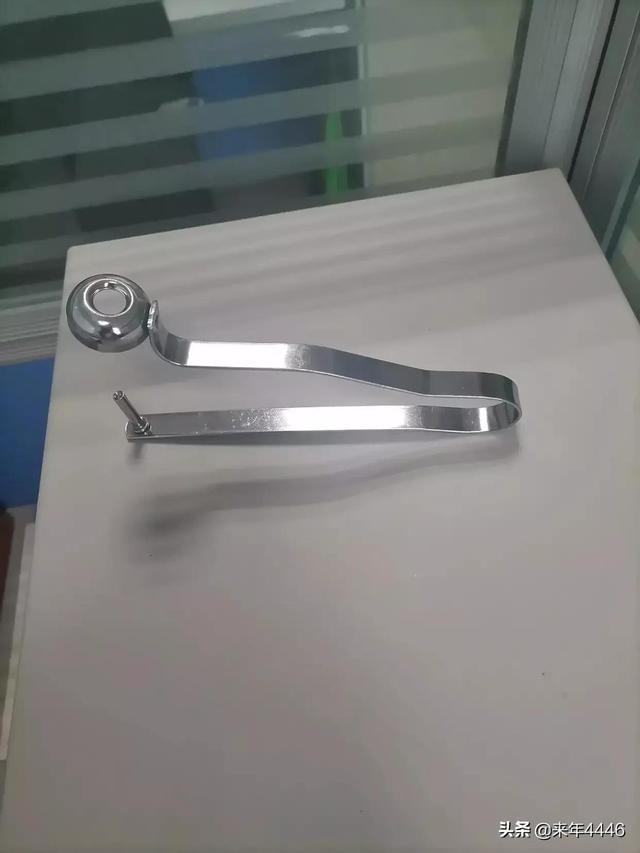 “追了一年的女友在我家洗完澡后，我陷入了沉思...”放弃吧哥们