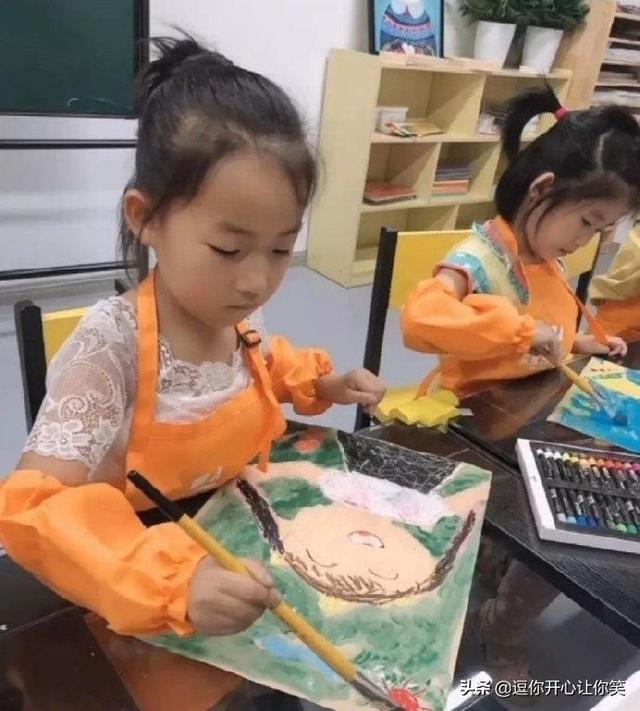 妹妹吵着跟哥哥上山掏马蜂窝,俩人回家就成这样了,这该怎么办? 妹妹吵着跟哥哥上山掏马蜂窝,俩人回家就成这样了,这该怎么办?