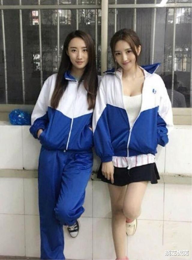 “女上司喝了瓶矿泉水就醉了,我该怎么办?”哈哈哈哈想想太刺激了! “女上司喝了瓶矿泉水就醉了,我该怎么办?”哈哈哈哈想想太刺激了!