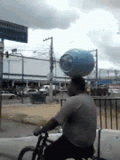 大哥是杂技团出来的吧