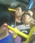 一股蛋蛋的忧伤涌上胸口