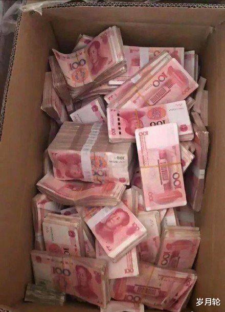 高铁上坐对面的妹子,真是居家极品,心动了哈哈哈 高铁上坐对面的妹子,真是居家极品,心动了哈哈哈