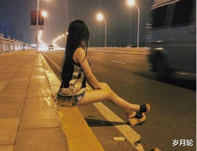 跟网友奔现后感觉不喜欢她,可她把门关了我没法走哈哈哈 跟网友奔现后感觉不喜欢她,可她把门关了我没法走哈哈哈