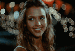 姑娘看什么呢，这么入神