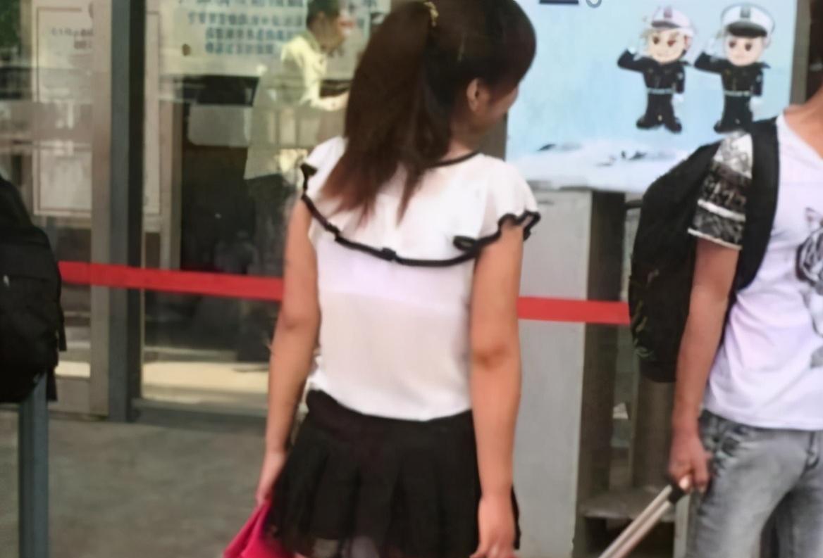 如果前面的给你3亿,后面的给你3万,怎么选?哈哈评论区好热闹啊 如果前面的给你3亿,后面的给你3万,怎么选?哈哈评论区好热闹啊