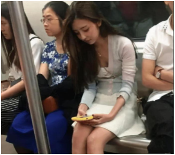 小伙被阿姨老牛吃嫩草,哈哈哈哈哈这波赚大了!阿姨很美啊!! 小伙被阿姨老牛吃嫩草,哈哈哈哈哈这波赚大了!阿姨很美啊!!