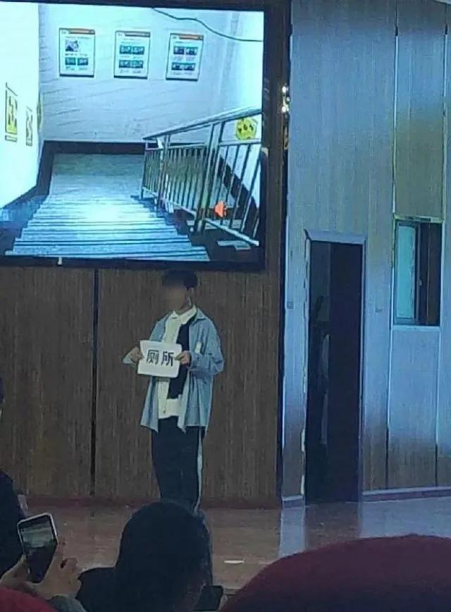 朋友圈收到阴阳怪气骚扰回复,淦!差点拳头硬了 朋友圈收到阴阳怪气骚扰回复,淦!差点拳头硬了