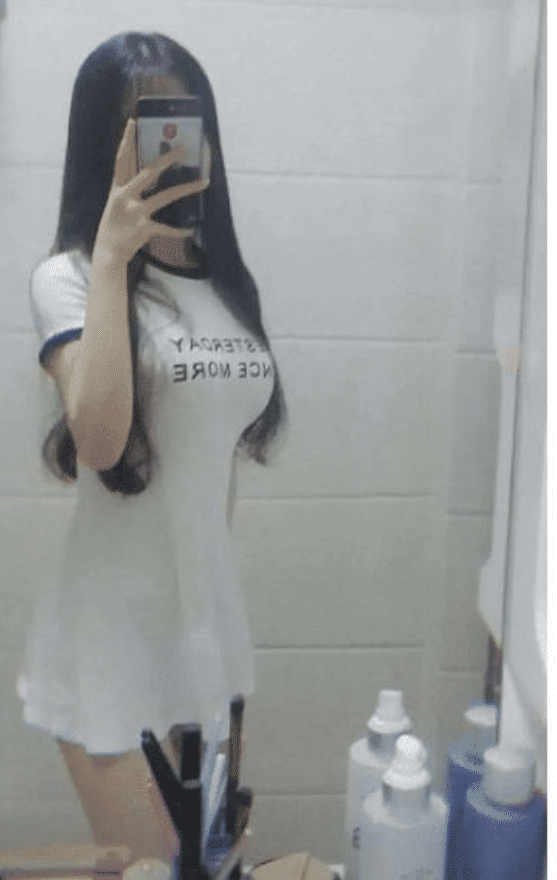 “女友在浴室给我发的照片,大家帮我看下有问题吗?”哈哈哈哈 “女友在浴室给我发的照片,大家帮我看下有问题吗?”哈哈哈哈