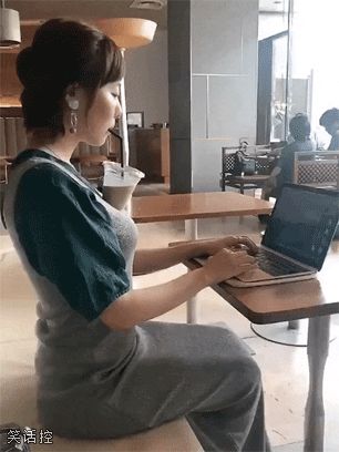 喜欢妹子认真工作的样子! 喜欢妹子认真工作的样子!