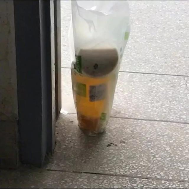 千万不要让男朋友给你挑泳衣!这谁顶得住啊…哈哈哈哈... 千万不要让男朋友给你挑泳衣!这谁顶得住啊…哈哈哈哈...