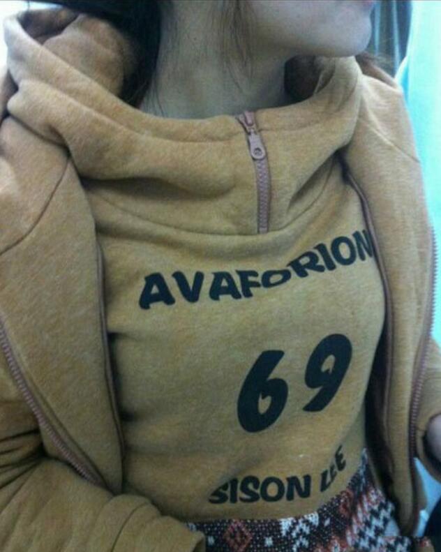 女友发来照片，还说是闺蜜拍的，后背上的方向盘痕迹是什么鬼？