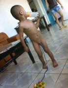 这孩子,真会玩!! 这孩子,真会玩!!