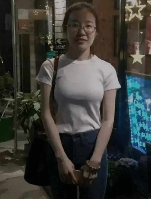 “相亲的女孩年纪有点大,我怎么委婉的拒绝她呢?”哇哈哈哈哈~ “相亲的女孩年纪有点大,我怎么委婉的拒绝她呢?”哇哈哈哈哈~