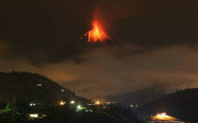 火山爆发图片
