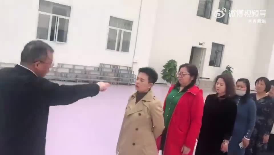 轻松一刻：在这个山庄摸过一次，当场就败下阵来
