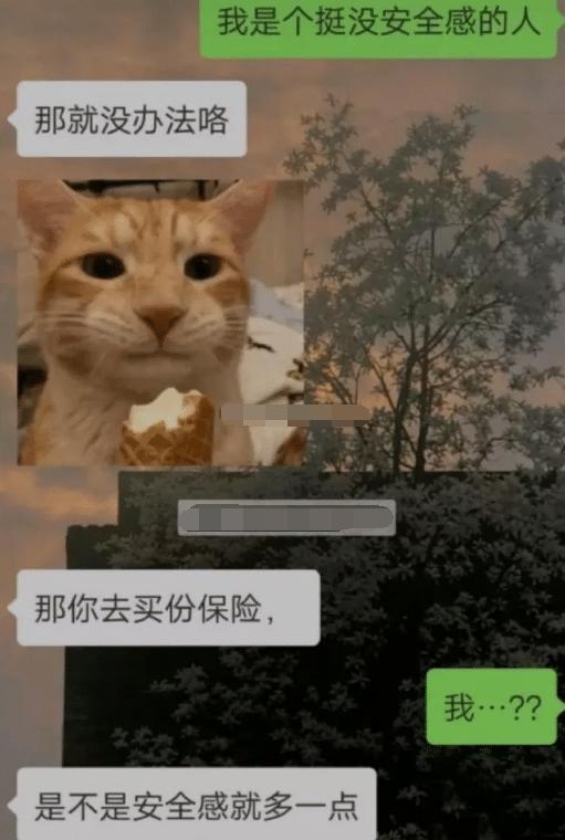 男生千万不要在宿舍穿女装!哈哈哈哈室友露出饥渴的表情 男生千万不要在宿舍穿女装!哈哈哈哈室友露出饥渴的表情