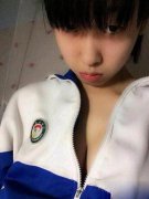 请不要说校服丑，关键要看你怎么穿！