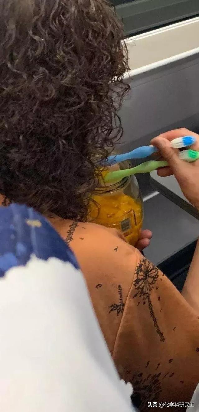 我怀疑你们在开车而且证据十足!哈哈哈哈哈哈哈哈老司机啊 我怀疑你们在开车而且证据十足!哈哈哈哈哈哈哈哈老司机啊