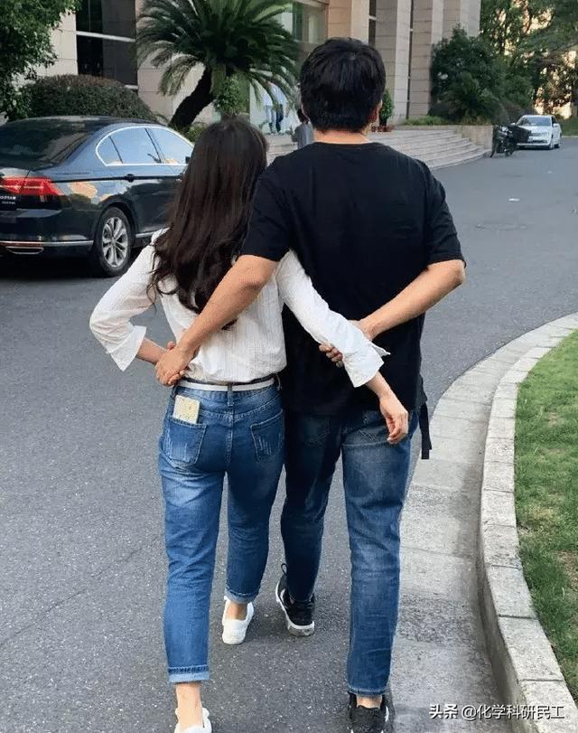 我怀疑你们在开车而且证据十足!哈哈哈哈哈哈哈哈老司机啊 我怀疑你们在开车而且证据十足!哈哈哈哈哈哈哈哈老司机啊