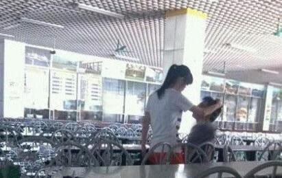 有个女汉子的婆娘每天的日子都得提心吊胆的! 有个女汉子的婆娘每天的日子都得提心吊胆的!