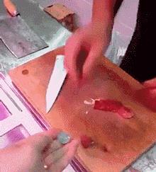 女友这张照片她自己一个人能拍?怎么觉得有点不对劲啊...... 女友这张照片她自己一个人能拍?怎么觉得有点不对劲啊......