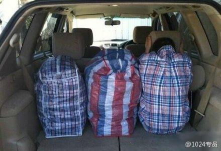 喜欢穿条纹格子衬衣的人都会给我这个感觉 喜欢穿条纹格子衬衣的人都会给我这个感觉