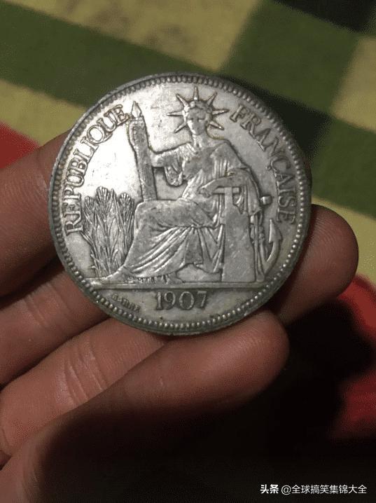 如果我把这块碑每天往外移几米,对面会发现吗?神评绝了 如果我把这块碑每天往外移几米,对面会发现吗?神评绝了