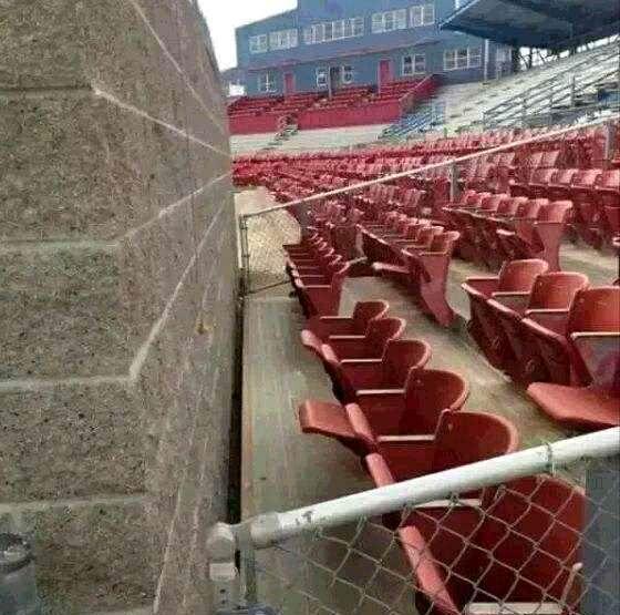 千万不要晚上给手机充电，你永远不会知道你到底干了什么！