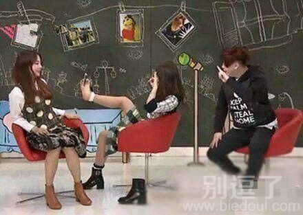 妹子自拍全靠他了 妹子自拍全靠他了