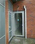 谁设计的排水口啊，还让不让人出门了