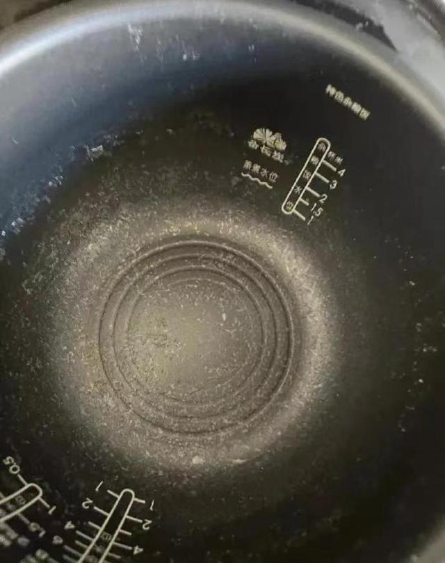 搞笑图片幽默段子笑话：雨过了，天晴了，你觉得你又行了