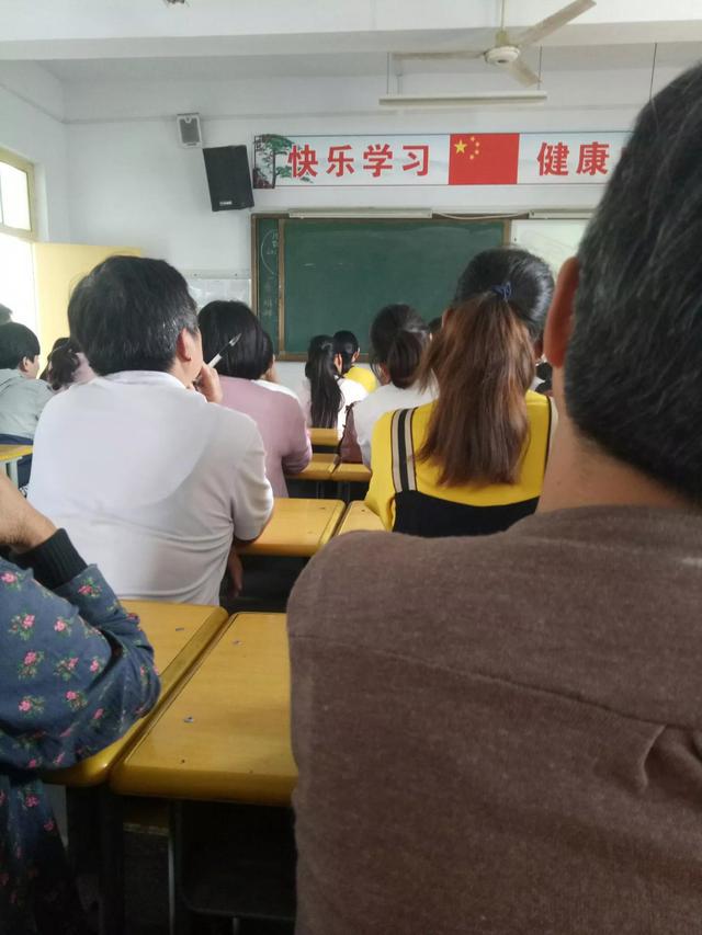几个笑话,让你快乐一天 几个笑话,让你快乐一天