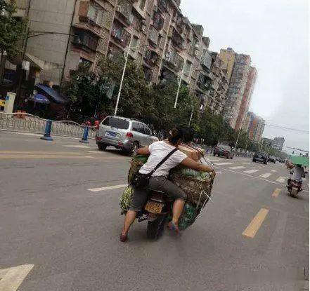 这表能卖500块?这是我从五星级的酒店里捡到的...哈哈哈哈 这表能卖500块?这是我从五星级的酒店里捡到的...哈哈哈哈