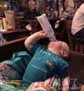 麻麻，先让我干了这杯