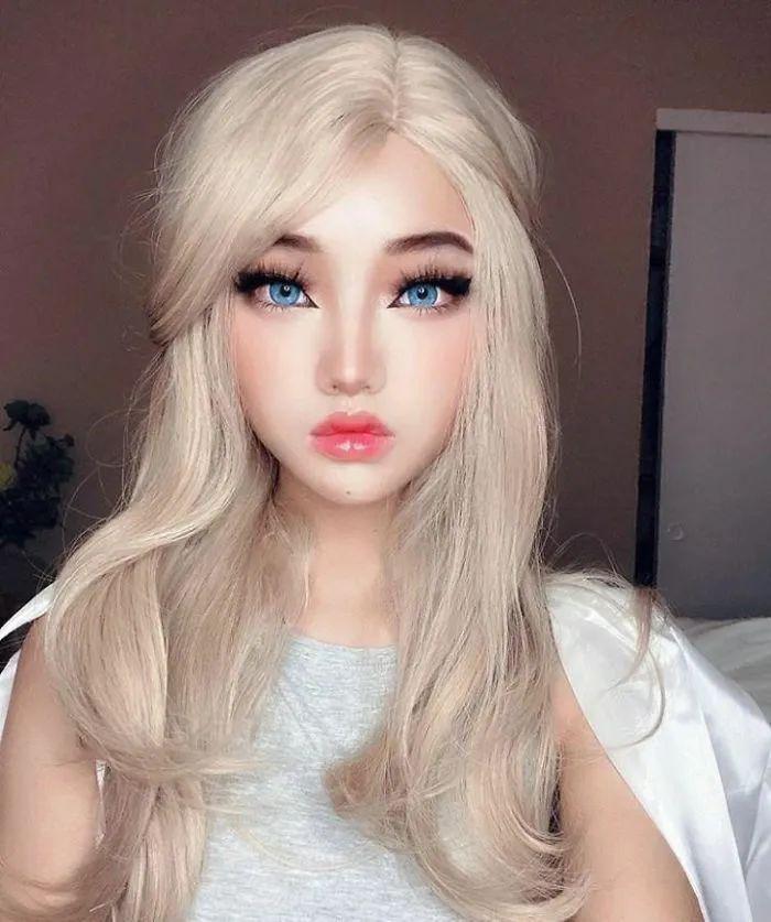 “求求你们P图的时候认真点!2个肚脐眼这谁顶得住啊,哈哈哈!” “求求你们P图的时候认真点!2个肚脐眼这谁顶得住啊,哈哈哈!”